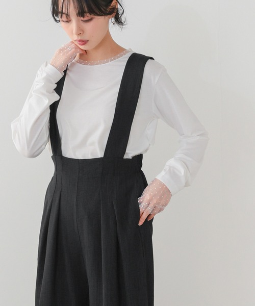 itto...(イット)の「ハイウエストで足長効果タックサロペットパンツ【軽量・シワ軽減・着痩せ】(サロペット/オーバーオール・レディース・ブラック/チャコールグレー・M)」の4枚目の写真