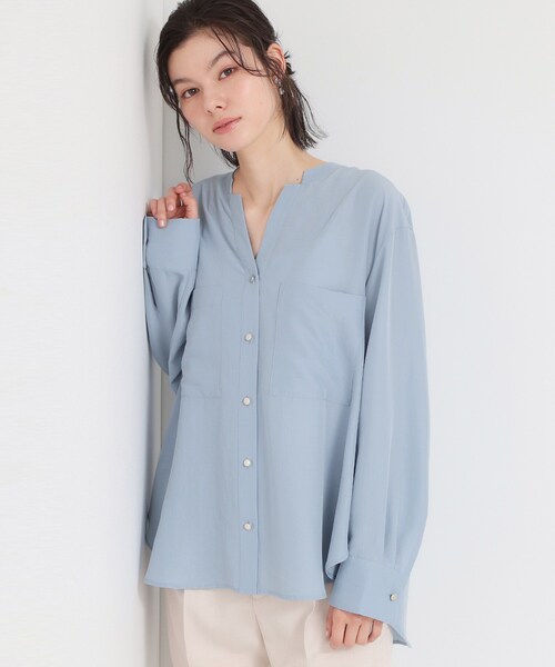 THE SHOP TK （ザ ショップ ティーケー ）の「【刻みネックですっきり見え】Wポケット金ボタンシャツ（シャツ/ブラウス・レディース・ピンク系/スミクロ/アイボリー/ライトブルー・12/14/13）」の3枚目の写真