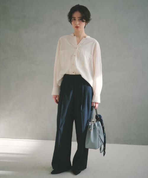 THE SHOP TK （ザ ショップ ティーケー ）の「【刻みネックですっきり見え】Wポケット金ボタンシャツ（シャツ/ブラウス・レディース・ピンク系/スミクロ/アイボリー/ライトブルー・12/14/13）」の20枚目の写真