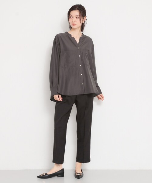 THE SHOP TK （ザ ショップ ティーケー ）の「【刻みネックですっきり見え】Wポケット金ボタンシャツ（シャツ/ブラウス・レディース・ピンク系/スミクロ/アイボリー/ライトブルー・12/14/13）」の7枚目の写真