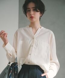 【刻みネックですっきり見え】Wポケット金ボタンシャツ