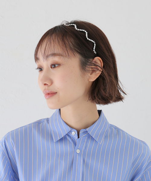 IENA(イエナ)の「SCHO/ショー CRYSTAL WAVE HAIRBAND ヘアバンド FW23-HB-ARIEL-CRST-T(カチューシャ・レディース・ブラック・FREE)」の5枚目の写真
