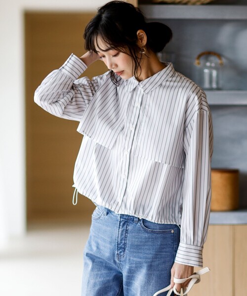 ANY SIS(エニィスィス)の「クロップドヨークハオリ シャツ(シャツ/ブラウス・レディース・スカイブルー系1/ホワイト系1/ライラック系1・MEDIUM)」の1枚目の写真
