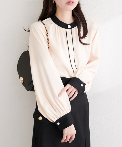 natural couture(ナチュラルクチュール)の「ニュアンスデザイン釦配色ブラウス(シャツ/ブラウス・レディース・ピンク系その他/オフホワイト/ネイビー/ベージュ・FREE)」の5枚目の写真