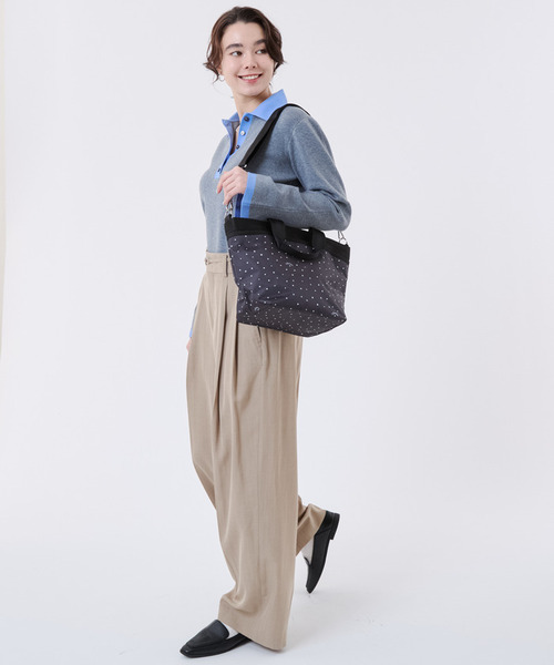 LeSportsac(レスポートサック)の「BUCKET TOTE ブリスドッツ(トートバッグ・レディース・ブラック・FREE)」の3枚目の写真