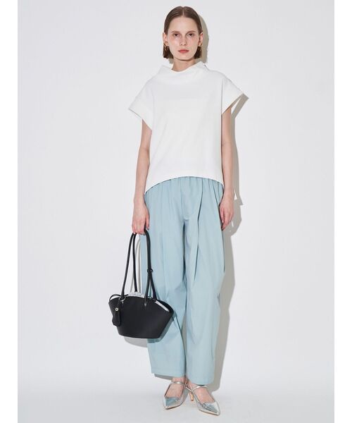 ELENDEEK(エレンディーク)の「オフネックカットソー(Tシャツ/カットソー・レディース・オフホワイト/ブラック/ブラウン・FREE)」の9枚目の写真