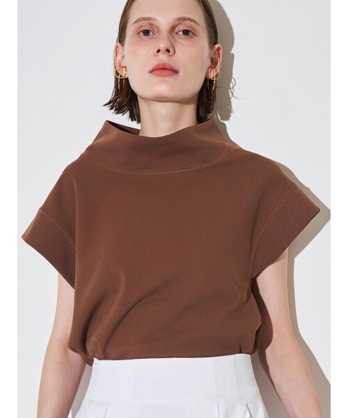 ELENDEEK(エレンディーク)の「オフネックカットソー(Tシャツ/カットソー・レディース・オフホワイト/ブラック/ブラウン・FREE)」の6枚目の写真