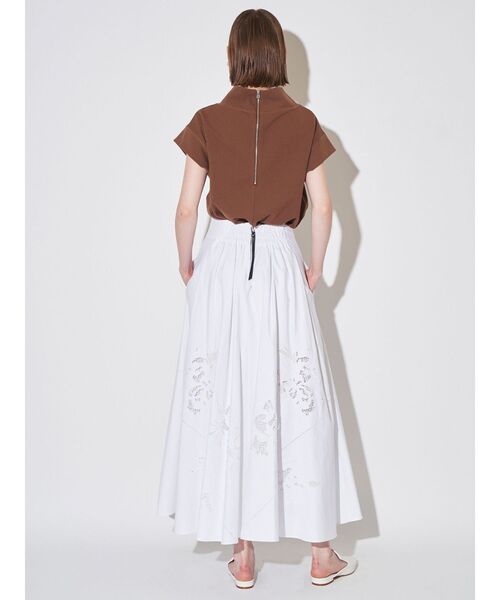 ELENDEEK（エレンディーク）の「オフネックカットソー（Tシャツ/カットソー・レディース・オフホワイト/ブラック/ブラウン・FREE）」の8枚目の写真