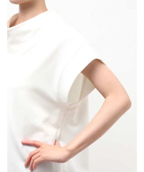 ELENDEEK（エレンディーク）の「オフネックカットソー（Tシャツ/カットソー・レディース・オフホワイト/ブラック/ブラウン・FREE）」の13枚目の写真