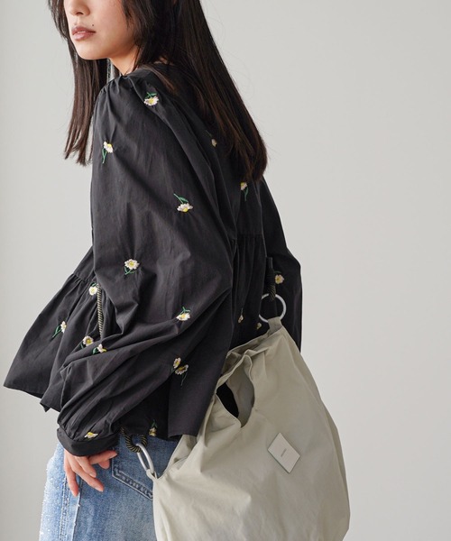 mili an deni(ミリアンデニ)の「刺繍ティアードブラウス(シャツ/ブラウス・レディース・ホワイト/ブラック/ミント・M)」の22枚目の写真