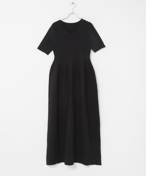 URBAN RESEARCH ROSSO WOMEN(アーバンリサーチ ロッソ)の「『一部WEB限定カラー』フォルムニットVネックワンピース(ワンピース・レディース・ブラウン/レッド/ブラック・38/36)」の9枚目の写真
