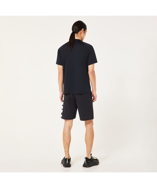 OAKLEY(オークリー)の「オークリー ENHANCE SS PRACTICE TEE 1.0 /Tシャツ /スポーツ・トレーニングコレクション/吸汗速乾/OAKLEY(Tシャツ/カットソー・メンズ・ブラック/ホワイト・S/M/L)」の4枚目の写真