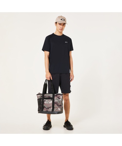 OAKLEY(オークリー)の「オークリー ENHANCE SS PRACTICE TEE 1.0 /Tシャツ /スポーツ・トレーニングコレクション/吸汗速乾/OAKLEY(Tシャツ/カットソー・メンズ・ブラック/ホワイト・S/M/L)」の5枚目の写真
