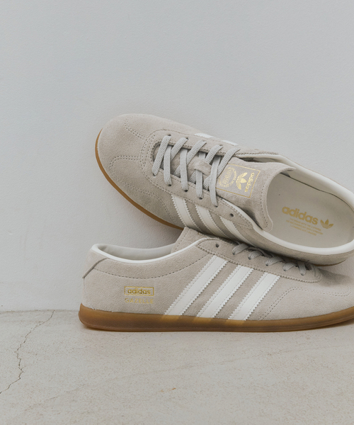 Spick & Span(スピックアンドスパン)の「adidas / アディダス SMU Spick & Span別注GAZELLE LO PRO(スニーカー・レディース・ベージュ・25cm/24.5cm/24cm/23.5cm/23cm/22.5cm)」の7枚目の写真