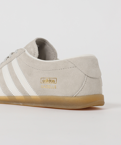 Spick & Span(スピックアンドスパン)の「adidas / アディダス SMU Spick & Span別注GAZELLE LO PRO(スニーカー・レディース・ベージュ・25cm/24.5cm/24cm/23.5cm/23cm/22.5cm)」の17枚目の写真