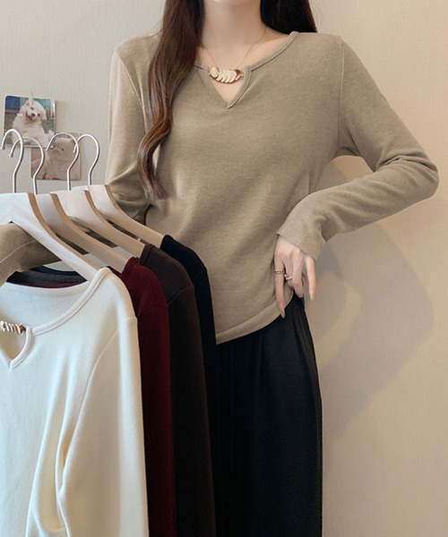 2ly2(トゥーリートゥー)の「ゴールドアクセント Vネックトップス(Tシャツ/カットソー・レディース・ボルドー/ブラウン/ブラック/モカ/ベージュ・FREE)」の8枚目の写真