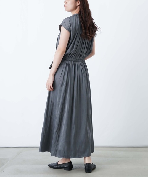 LUCA/LADY LUCK LUCA（ルカ/レディラックルカ）の「LC/LLL ギャザーワンピース（ワンピース・レディース・ブラック/グレー・FREE）」の5枚目の写真