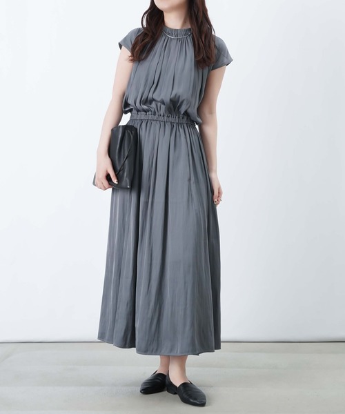 LUCA/LADY LUCK LUCA（ルカ/レディラックルカ）の「LC/LLL ギャザーワンピース（ワンピース・レディース・ブラック/グレー・FREE）」の4枚目の写真