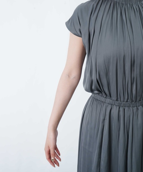 LUCA/LADY LUCK LUCA（ルカ/レディラックルカ）の「LC/LLL ギャザーワンピース（ワンピース・レディース・ブラック/グレー・FREE）」の15枚目の写真