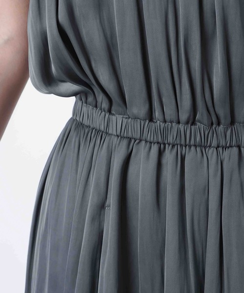 LUCA/LADY LUCK LUCA（ルカ/レディラックルカ）の「LC/LLL ギャザーワンピース（ワンピース・レディース・ブラック/グレー・FREE）」の14枚目の写真