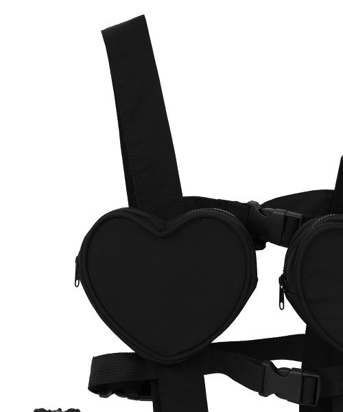 Candy Stripper（キャンディストリッパー）の「HEART POCKET ハーネス（ボディバッグ/ウエストポーチ・レディース・ブラック・FREE）」の6枚目の写真