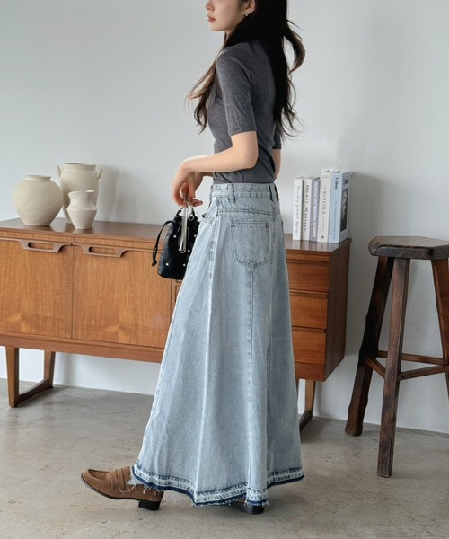 Jewelobe（ジュエローブ）の「サイド切替デニムロングスカート（デニムスカート・レディース・サックスブルー・M/S）」の4枚目の写真