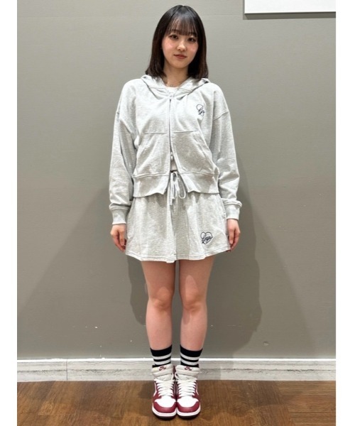 GAP(ギャップ)の「フレンチテリー ハート GAPロゴ ミニスカート(スカート・レディース・グレー/ホワイト/ネイビー・XXS/L/M/S/XS)」の4枚目の写真
