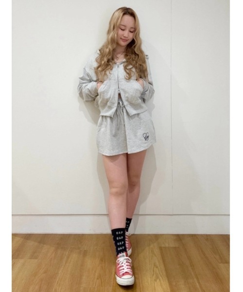 GAP(ギャップ)の「フレンチテリー ハート GAPロゴ ミニスカート(スカート・レディース・グレー/ホワイト/ネイビー・XXS/L/M/S/XS)」の8枚目の写真