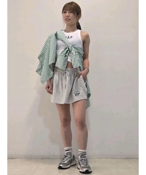 GAP(ギャップ)の「フレンチテリー ハート GAPロゴ ミニスカート(スカート・レディース・グレー/ホワイト/ネイビー・XXS/L/M/S/XS)」の11枚目の写真