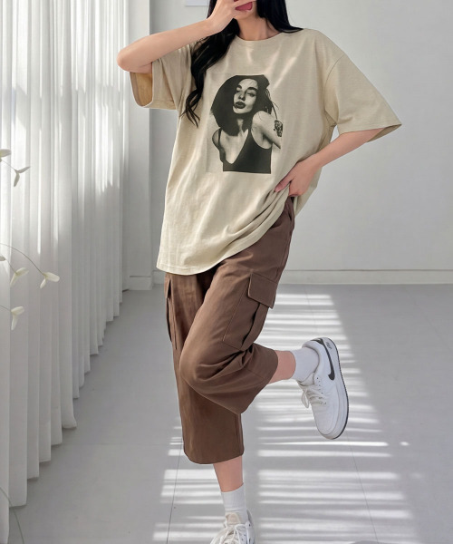 VIVID LADY(ビビッドレディー)の「フォトプリント チュニック 半袖 Tシャツ(Tシャツ/カットソー・レディース・ベージュ/ホワイト/チャコールグレー/ブラック・FREE)」の19枚目の写真