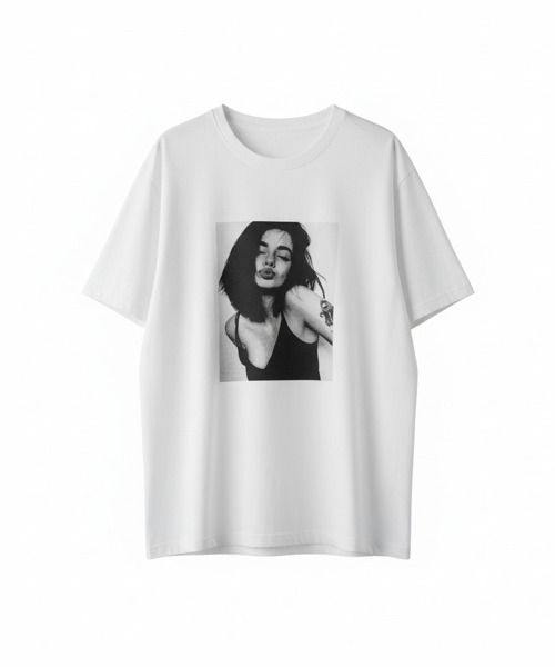 VIVID LADY(ビビッドレディー)の「フォトプリント チュニック 半袖 Tシャツ(Tシャツ/カットソー・レディース・ベージュ/ホワイト/チャコールグレー/ブラック・FREE)」の6枚目の写真
