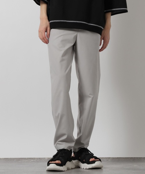 LAKOLE(ラコレ)の「シルキーTRテーパードパンツ / 645767(その他パンツ・メンズ・ブラック/グレー/ベージュ・LARGE/MEDIUM)」の2枚目の写真