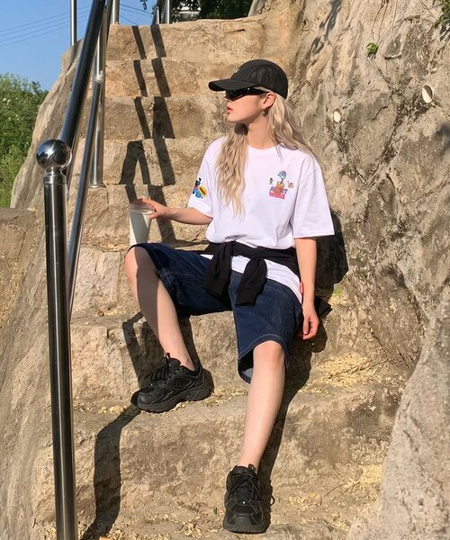 ARTISTWEAR（アーティストウェア）の「[ATW] ハスルブルー 半袖Tシャツ - 2COLOR（Tシャツ/カットソー・レディース・ホワイト/ブラック・SMALL/MEDIUM/LARGE/X-LARGE/XX-LARGE/XXXX-LARGE）」の4枚目の写真