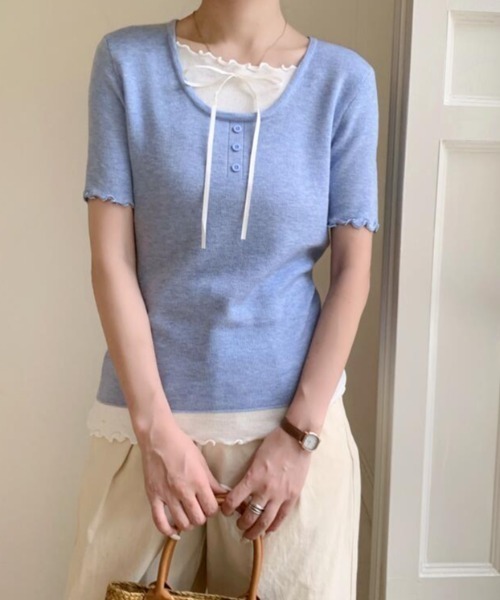 semplice(センプリチェ)の「フリル レイヤード リボン ニットトップス(Tシャツ/カットソー・レディース・パープル/ベージュ/ホワイト/ブルー/ブラック・F)」の4枚目の写真