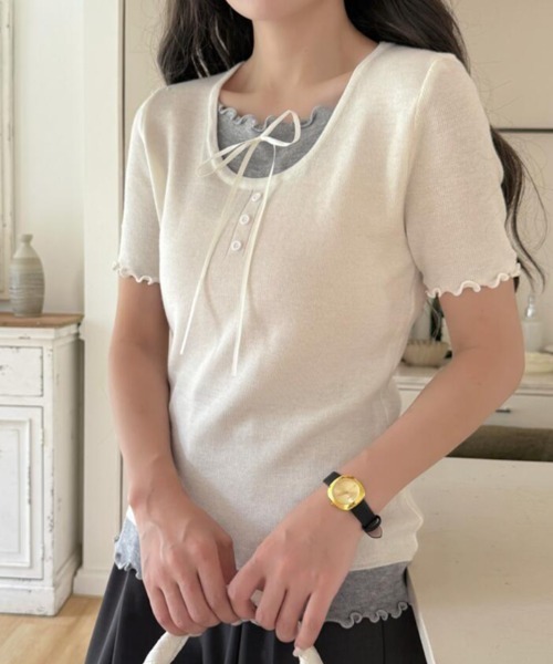 semplice(センプリチェ)の「フリル レイヤード リボン ニットトップス(Tシャツ/カットソー・レディース・パープル/ベージュ/ホワイト/ブルー/ブラック・F)」の6枚目の写真
