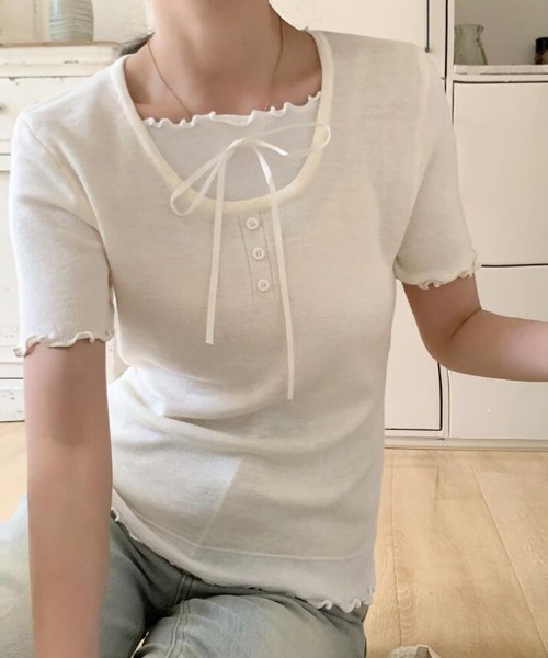 semplice(センプリチェ)の「フリル レイヤード リボン ニットトップス(Tシャツ/カットソー・レディース・パープル/ベージュ/ホワイト/ブルー/ブラック・F)」の9枚目の写真