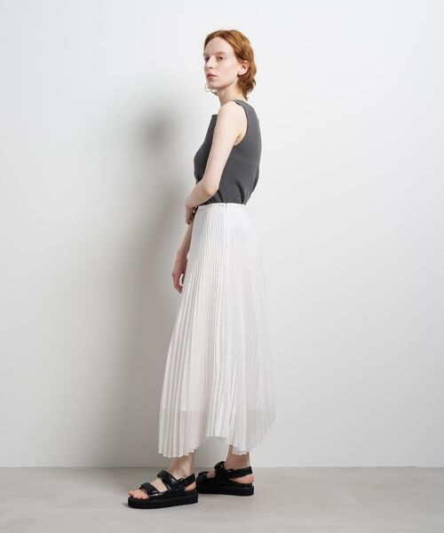LANVIN en Bleu(ランバンオンブルー)の「オーガンジーカーブヘムプリーツスカート(スカート・レディース・ブラック・38/36)」の13枚目の写真