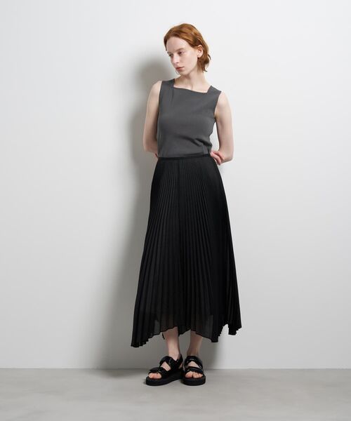 LANVIN en Bleu(ランバンオンブルー)の「オーガンジーカーブヘムプリーツスカート(スカート・レディース・ブラック・38/36)」の19枚目の写真