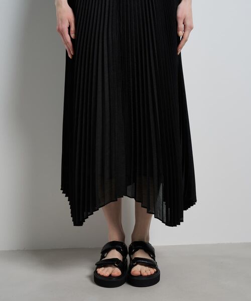 LANVIN en Bleu(ランバンオンブルー)の「オーガンジーカーブヘムプリーツスカート(スカート・レディース・ブラック・38/36)」の3枚目の写真
