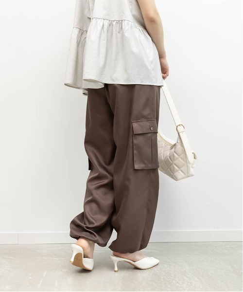 RANDA(ランダ)の「ソフトツイルカーゴパンツ(カーゴパンツ・レディース・ブラウン/ホワイト/ブルー・0/1)」の19枚目の写真