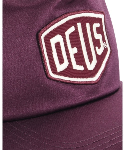 DEUS EX MACHINA（デウスエクスマキナ）の「PARIS SHIELD TRUCKER（キャップ・レディース・ブラック/レッド・OS）」の10枚目の写真