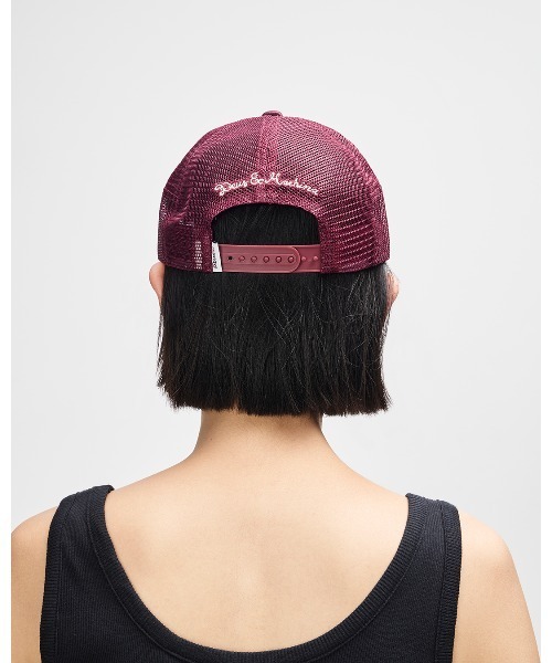 DEUS EX MACHINA（デウスエクスマキナ）の「PARIS SHIELD TRUCKER（キャップ・レディース・ブラック/レッド・OS）」の14枚目の写真