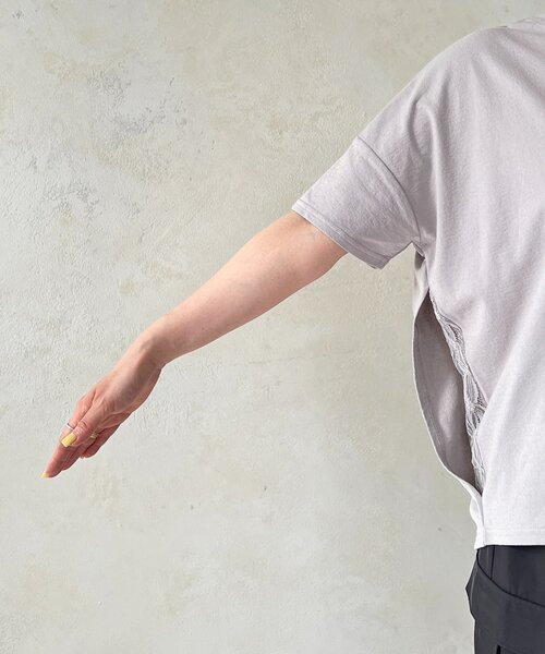 un dix cors（アンディコール）の「麻調ジャージレースプルオーバー（Tシャツ/カットソー・レディース・オフホワイト/チャコールグレー/グレイッシュベージュ/キャメル・FREE）」の11枚目の写真
