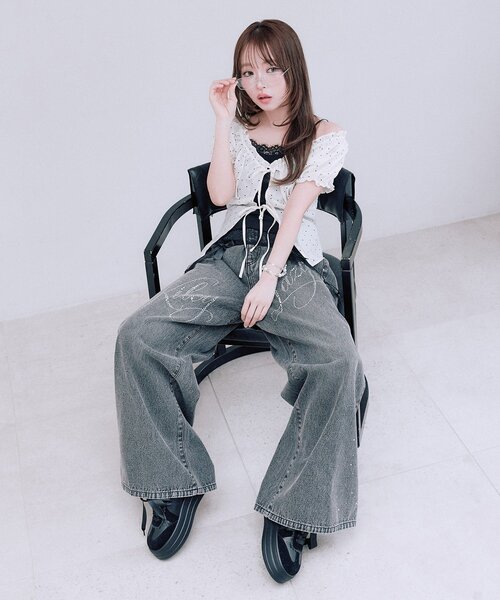 OLIVE des OLIVE(オリーブデオリーブ)の「キラキラロゴデニムパンツ(その他パンツ・レディース・ブルー/ブラック・SMALL/MEDIUM)」の19枚目の写真