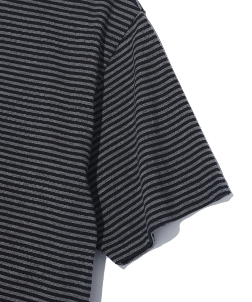 Pendulum(ペンデュラム)の「ストライプレギュラーハーフTシャツ LQ7TU449_CHARCOAL(Tシャツ/カットソー・メンズ・その他・95/100/105)」の4枚目の写真