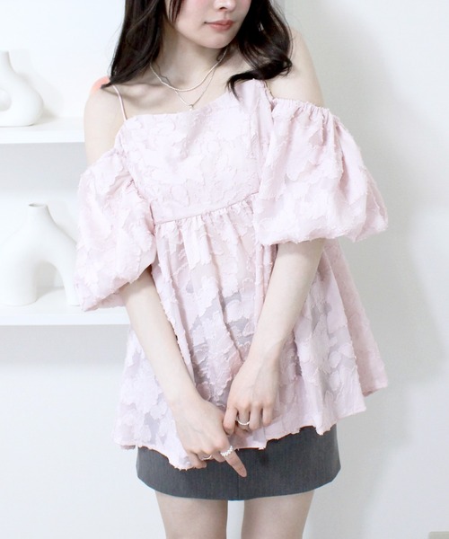 Reurie'(レウリィ)の「ペプラムオフショルダートップス オフショル 夏 ピンク ブラック 大人カジュアル シンプル ノームコア(キャミソール・レディース・ブラック/ピンク/アイボリー・FREE)」の6枚目の写真