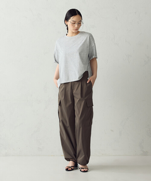 COMME CA ISM（コムサイズム）の「【抗菌防臭・接触冷感】アシンメトリーTシャツ（Tシャツ/カットソー・レディース・グレー/ホワイト/ブラック/ネイビー・MEDIUM/LARGE）」の12枚目の写真