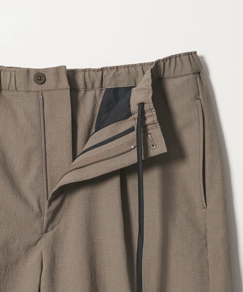 BEAUTY&YOUTH UNITED ARROWS(ビューティーアンドユースユナイテッドアローズ)の「KOMATSU PACK トロピカル 1プリーツ ショーツ ストレッチ 吸水速乾 UVカット セットアップ対応(その他パンツ・メンズ・ブラック/ベージュ/ダークグレー・S/XL/M/L)」の12枚目の写真