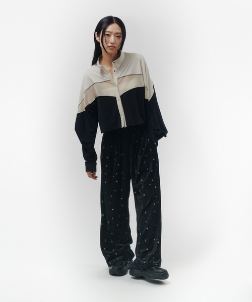 THINGS THAT MATTER(シングス ザット マター)の「MESH BLOCKING STRETCH SHIRT / メッシュ ブロッキング ストレッチ シャツ(シャツ/ブラウス・レディース・ブラウン/ホワイト×ブラック・FREE)」の3枚目の写真