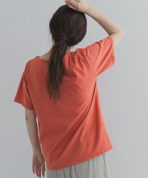 URBAN RESEARCH DOORS(アーバンリサーチドアーズ)の「GrowOrganicボートネックTシャツ(Tシャツ/カットソー・レディース・レッド/ブルー/グリーン系その他/ブラウン/グレー/ホワイト系その他・FREE)」の17枚目の写真